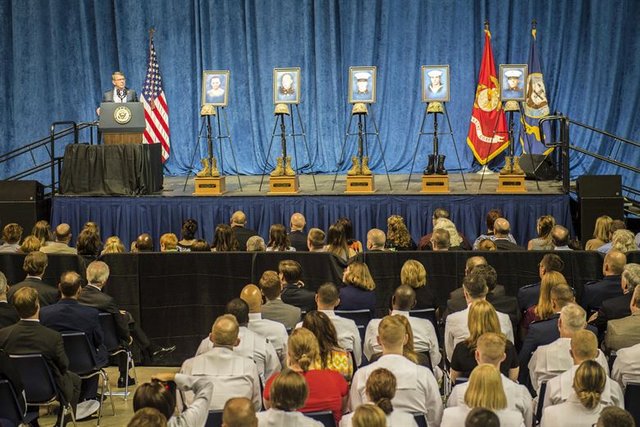 Carter, Top Leaders Honor Victims of Chattanooga Attack  ~ Terri Moon Cronk DoD News