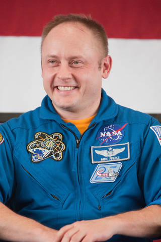 NASA Adds E. Michael “Mike” Fincke to Crew Assignment for Manned Boeing Flight Test